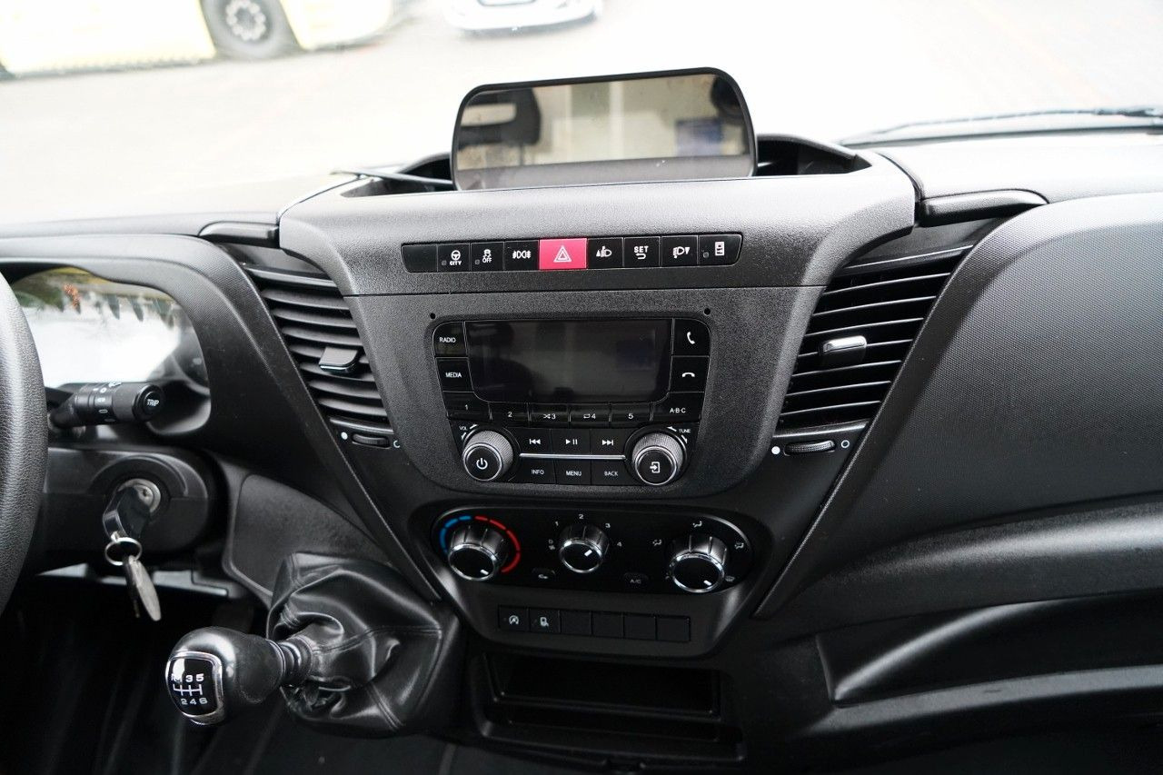 Малотоннажный рефрижератор Iveco DAILY 35-140 / CHŁODNIA / AGREGAT PULSOR 400 / W: фото 35 Малотоннажный рефрижератор Iveco DAILY 35-140 / CHŁODNIA / AGREGAT PULSOR 400 / W: фото 35