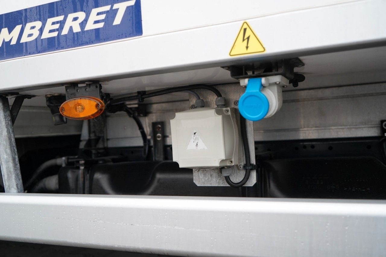 Малотоннажный рефрижератор Iveco DAILY 35-140 / CHŁODNIA / AGREGAT PULSOR 400 / W: фото 20 Малотоннажный рефрижератор Iveco DAILY 35-140 / CHŁODNIA / AGREGAT PULSOR 400 / W: фото 20