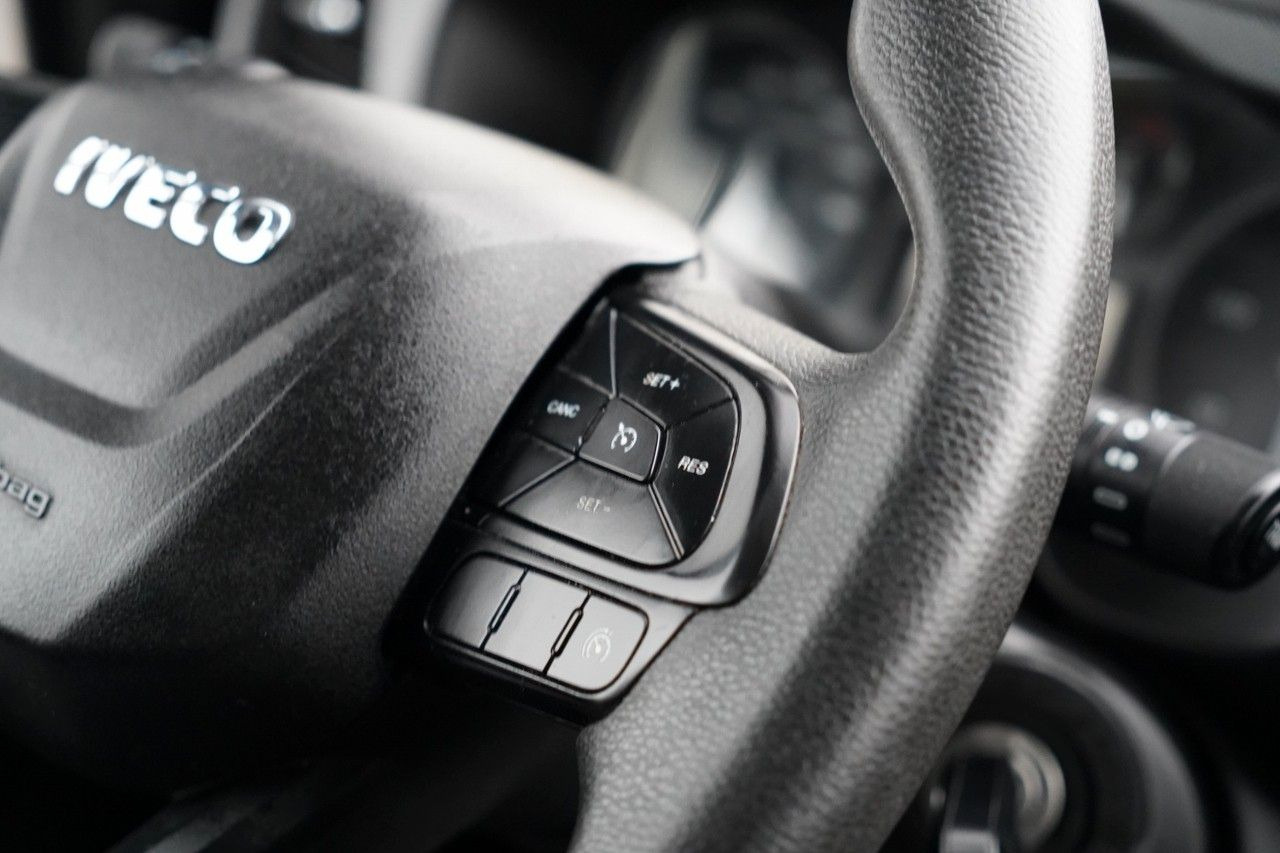 Малотоннажный рефрижератор Iveco DAILY 35-140 / CHŁODNIA / AGREGAT PULSOR 400 / W: фото 37 Малотоннажный рефрижератор Iveco DAILY 35-140 / CHŁODNIA / AGREGAT PULSOR 400 / W: фото 37