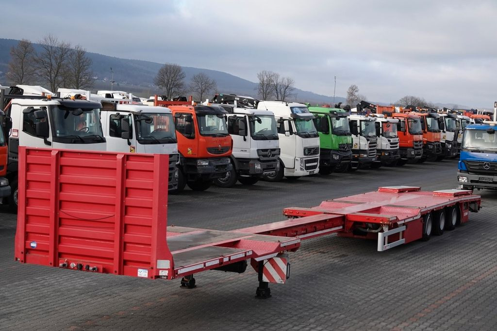 Kässbohrer NSP-24 / NACZEPA LAWETA / NISKOPODWOZIE / ROZCIĄ Kässbohrer NSP-24 / NACZEPA LAWETA / NISKOPODWOZIE / ROZCIĄ - Низкорамный полуприцеп: фото 1 Kässbohrer NSP-24 / NACZEPA LAWETA / NISKOPODWOZIE / ROZCIĄ Kässbohrer NSP-24 / NACZEPA LAWETA / NISKOPODWOZIE / ROZCIĄ - Низкорамный полуприцеп: фото 1