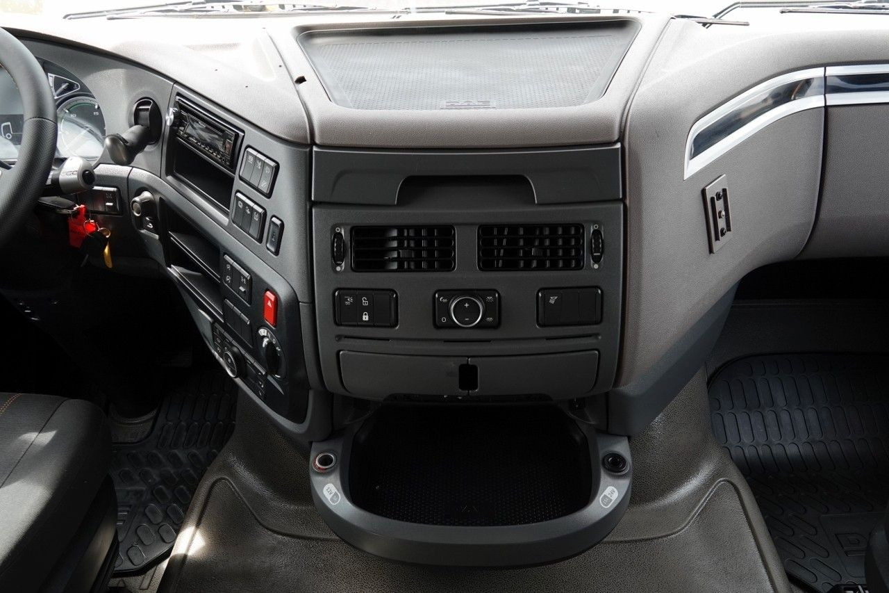 Тягач DAF XF 480 / SPACE CAB / 2018 R / SPROWADZONY / PO: фото 16 Тягач DAF XF 480 / SPACE CAB / 2018 R / SPROWADZONY / PO: фото 16