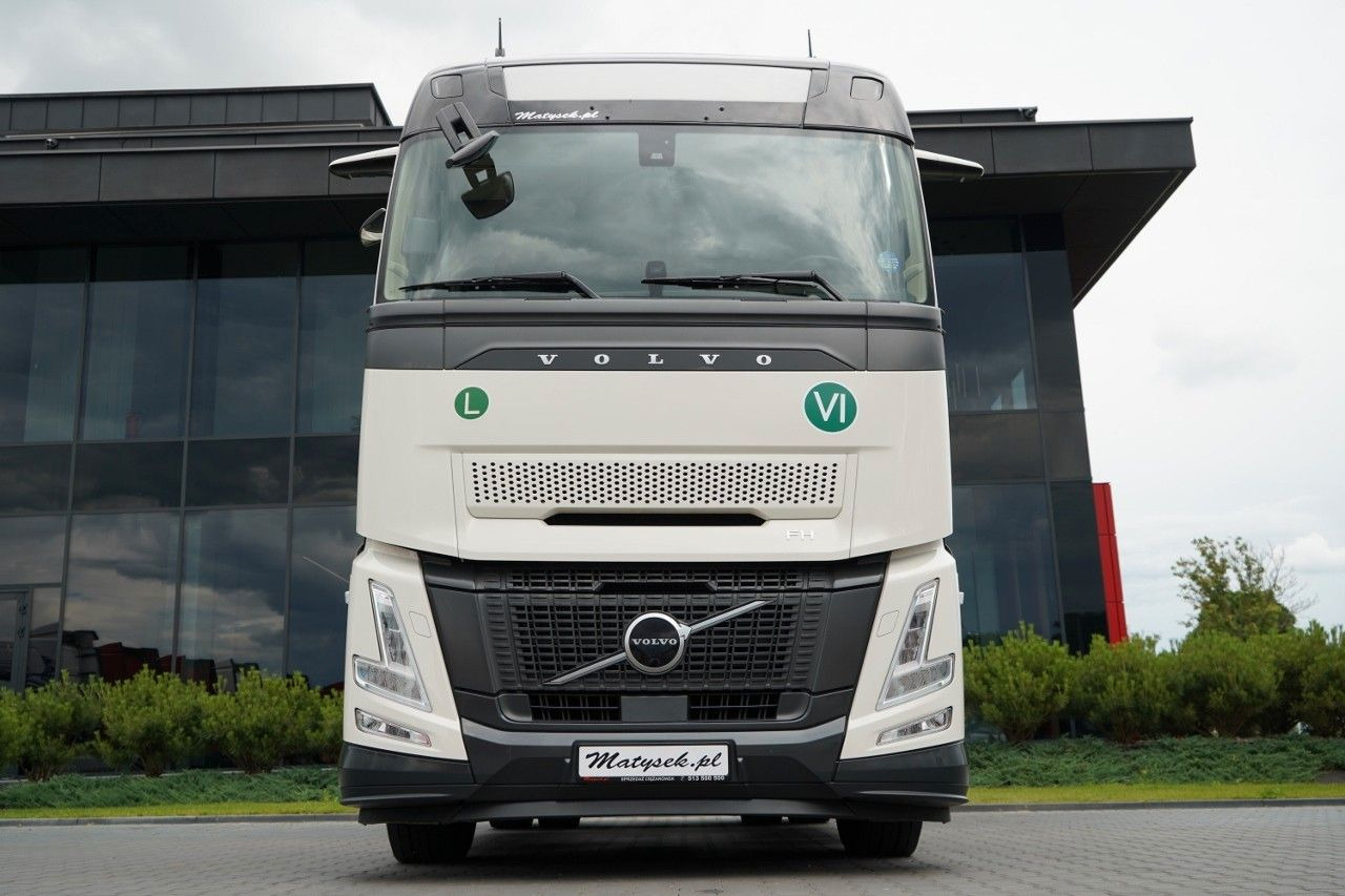 Volvo FH 500 AERO / 2025 ROK / I-SAVE / XXL / 50 TYS. - Тягач: фото 2 Volvo FH 500 AERO / 2025 ROK / I-SAVE / XXL / 50 TYS. - Тягач: фото 2