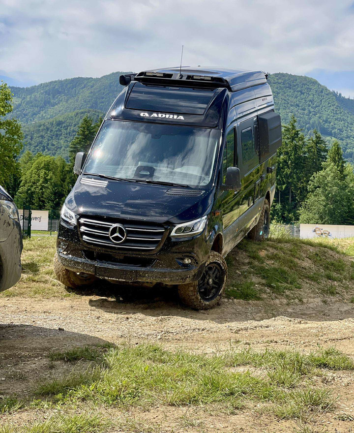 Adria Super Twin - Кастенваген: фото 2 Adria Super Twin - Кастенваген: фото 2