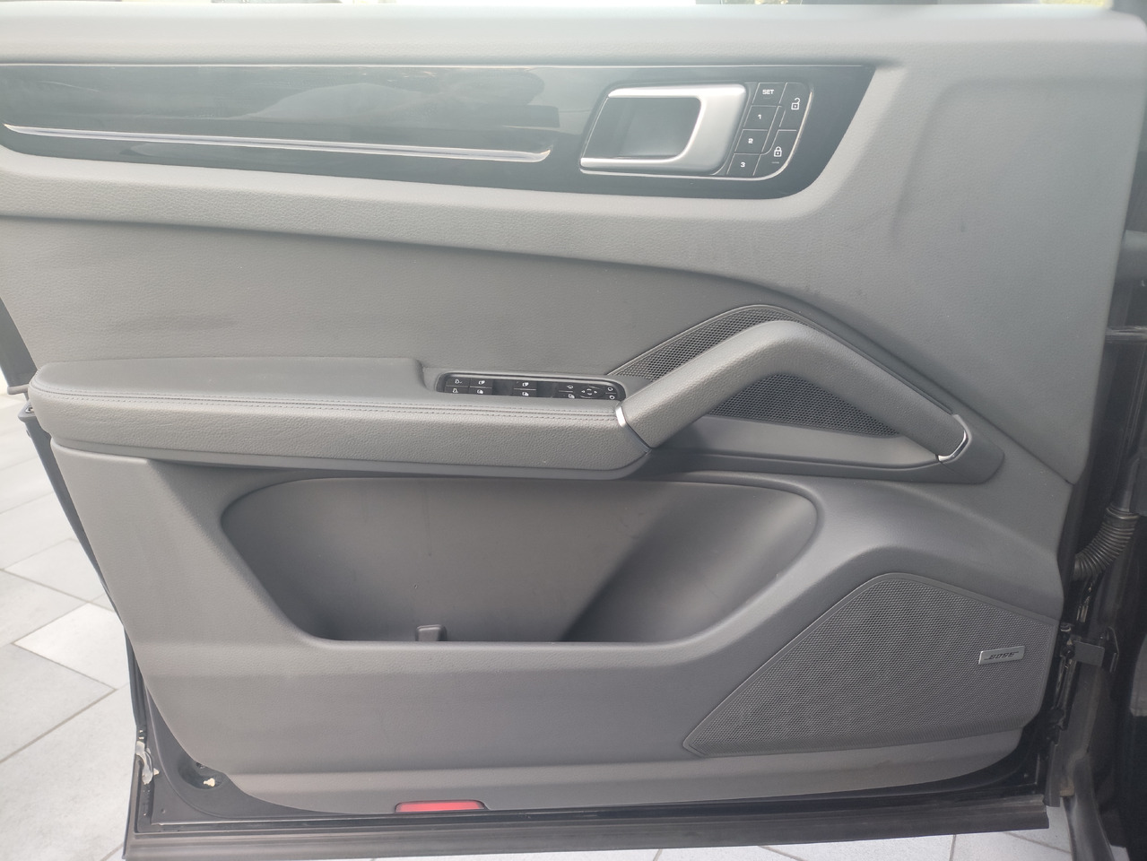 Легковой автомобиль PORSCHE CAYENNE: фото 23