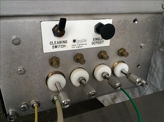 Apple Engineering MD65 Four head pneumatic depositor - Пищевое оборудование: фото 5 Apple Engineering MD65 Four head pneumatic depositor - Пищевое оборудование: фото 5