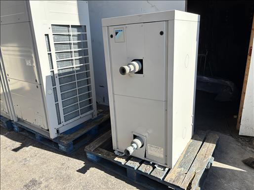 Daikin EWAQ040BAWHBH Water chiller - Пищевое оборудование: фото 5 Daikin EWAQ040BAWHBH Water chiller - Пищевое оборудование: фото 5