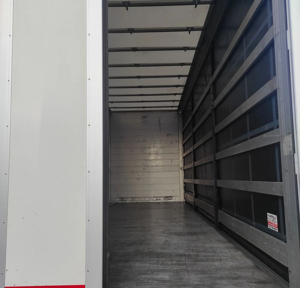 Iveco EUROCARGO 160E28 19 PAL. / FIRANKA / MANUAL / - Тентованный грузовик: фото 4 Iveco EUROCARGO 160E28 19 PAL. / FIRANKA / MANUAL / - Тентованный грузовик: фото 4