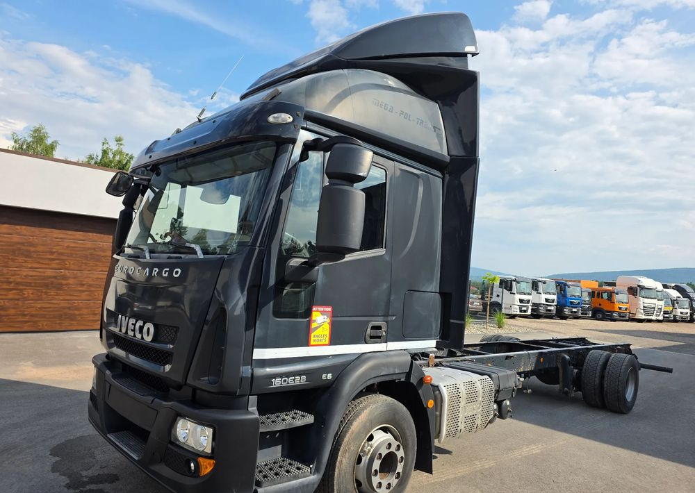 Iveco EUROCARGO 160E28 RAMA DO ZABUDOWY/ LAWETA / MANUAL / - Тентованный грузовик: фото 5 Iveco EUROCARGO 160E28 RAMA DO ZABUDOWY/ LAWETA / MANUAL / - Тентованный грузовик: фото 5