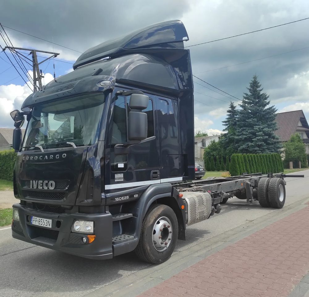 Iveco EUROCARGO 160E28 RAMA DO ZABUDOWY/ LAWETA / MANUAL / - Тентованный грузовик: фото 1 Iveco EUROCARGO 160E28 RAMA DO ZABUDOWY/ LAWETA / MANUAL / - Тентованный грузовик: фото 1