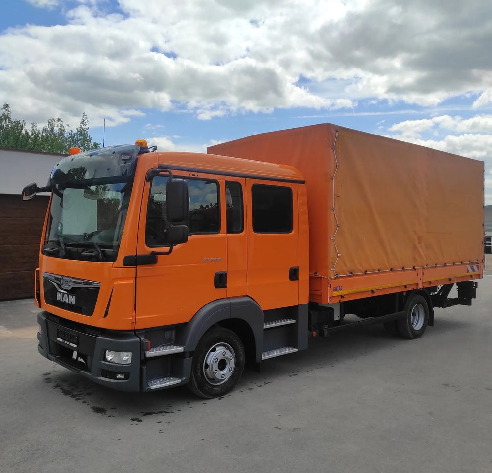 MAN TGL 8.180 DOKA / 6 OSOBOWY /BUTRO-PLANDEKA / - Тентованный грузовик: фото 1 MAN TGL 8.180 DOKA / 6 OSOBOWY /BUTRO-PLANDEKA / - Тентованный грузовик: фото 1