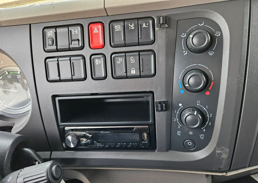 DAF LF 310/WINDA/FIRANKA/NOWE TURBO/NOWE SPRZĘGŁO/EURO 6/SPROWADZONY/20PALET/ŁADOWNOSC 10TON лизинг DAF LF 310/WINDA/FIRANKA/NOWE TURBO/NOWE SPRZĘGŁO/EURO 6/SPROWADZONY/20PALET/ŁADOWNOSC 10TON: фото 19
