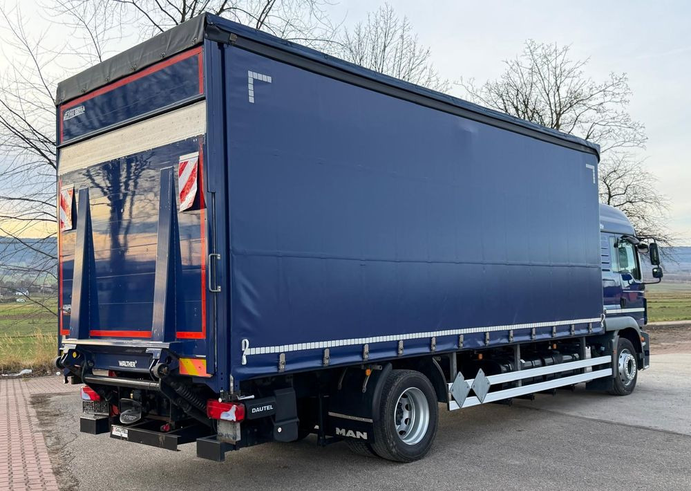 MAN TGM 18.340 / FIRANKA / SPROWADZONY / 9100 ŁADOWNOŚĆ / 18 PALET / E6 / WINDA / - Тентованный грузовик: фото 4 MAN TGM 18.340 / FIRANKA / SPROWADZONY / 9100 ŁADOWNOŚĆ / 18 PALET / E6 / WINDA / - Тентованный грузовик: фото 4