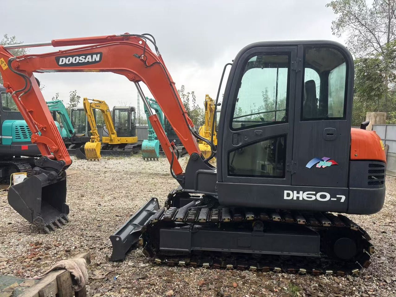 DOOSAN DH60 - Мини-экскаватор: фото 1 DOOSAN DH60 - Мини-экскаватор: фото 1