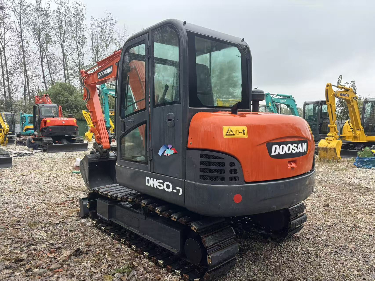 DOOSAN DH60 - Мини-экскаватор: фото 3 DOOSAN DH60 - Мини-экскаватор: фото 3