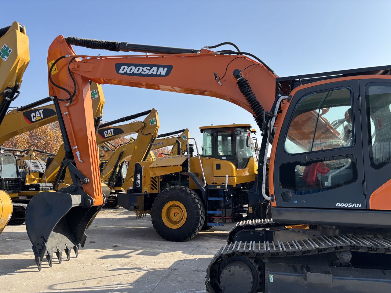 DOOSAN DX225LCA - Гусеничный экскаватор: фото 5 DOOSAN DX225LCA - Гусеничный экскаватор: фото 5