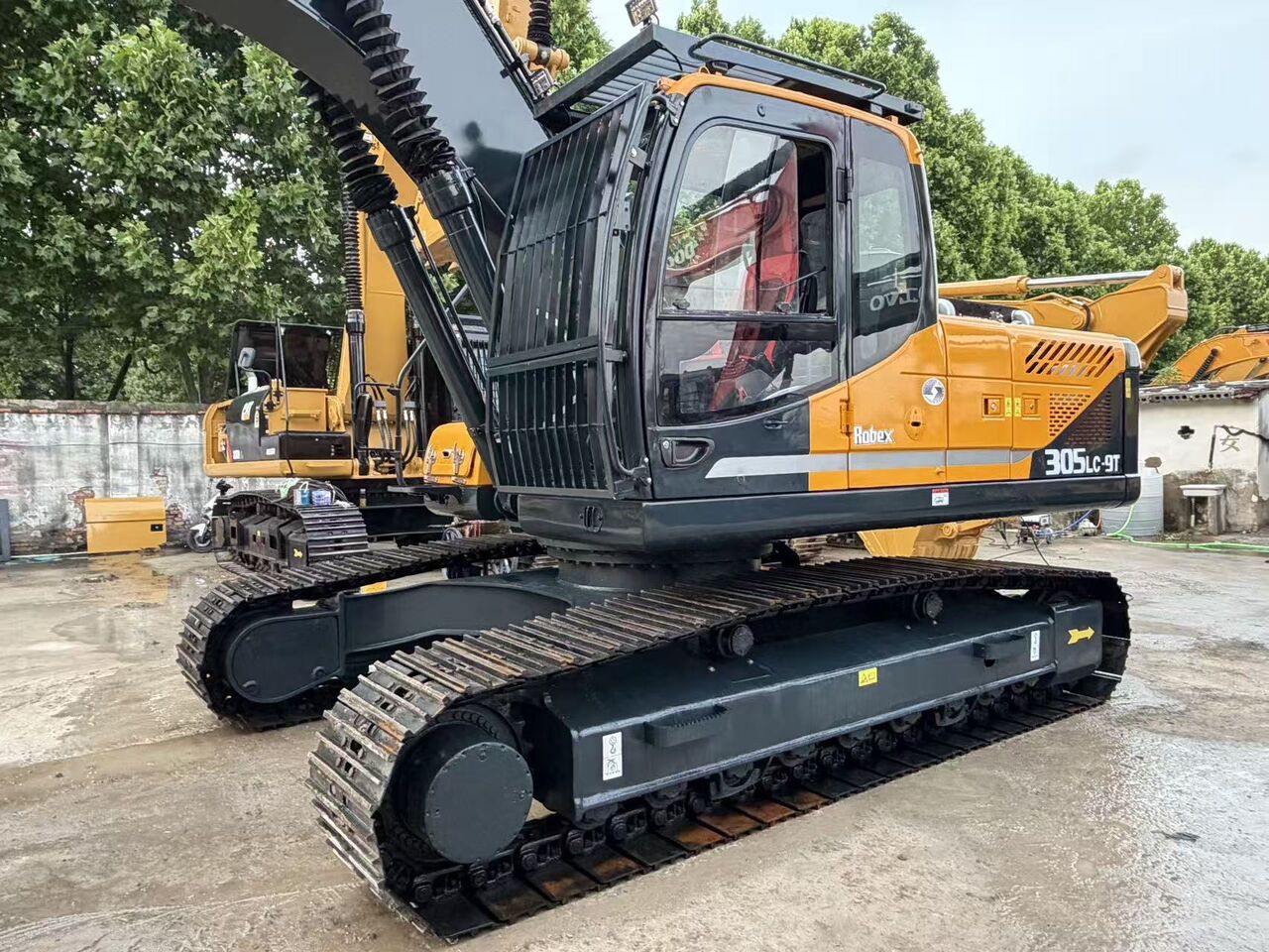 Hyundai R305LC-9T - Гусеничный экскаватор: фото 2 Hyundai R305LC-9T - Гусеничный экскаватор: фото 2