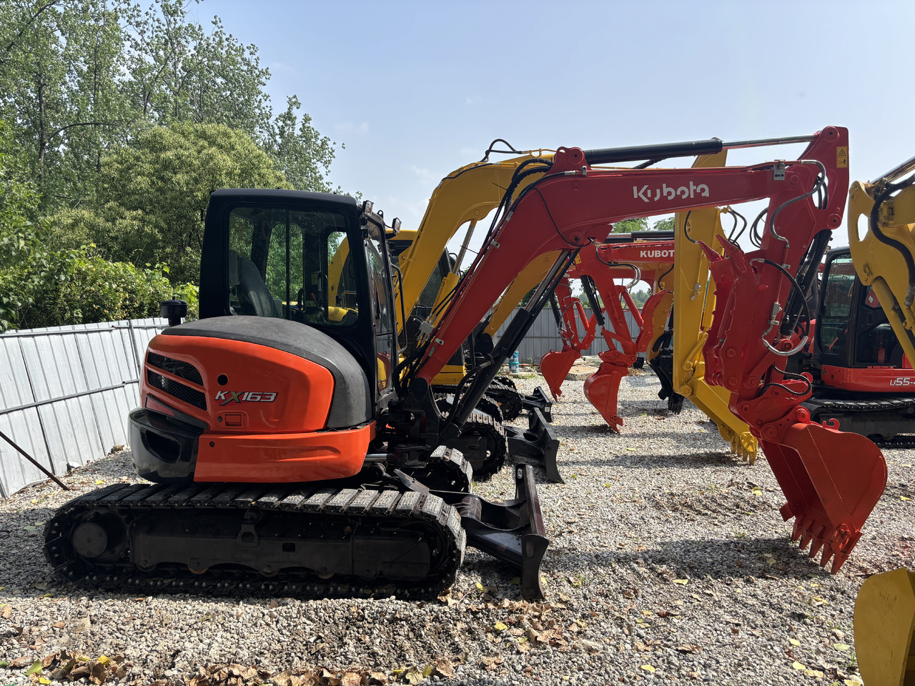 KUBOTA KX163 Carrying a thumb clip. - Мини-экскаватор: фото 1 KUBOTA KX163 Carrying a thumb clip. - Мини-экскаватор: фото 1