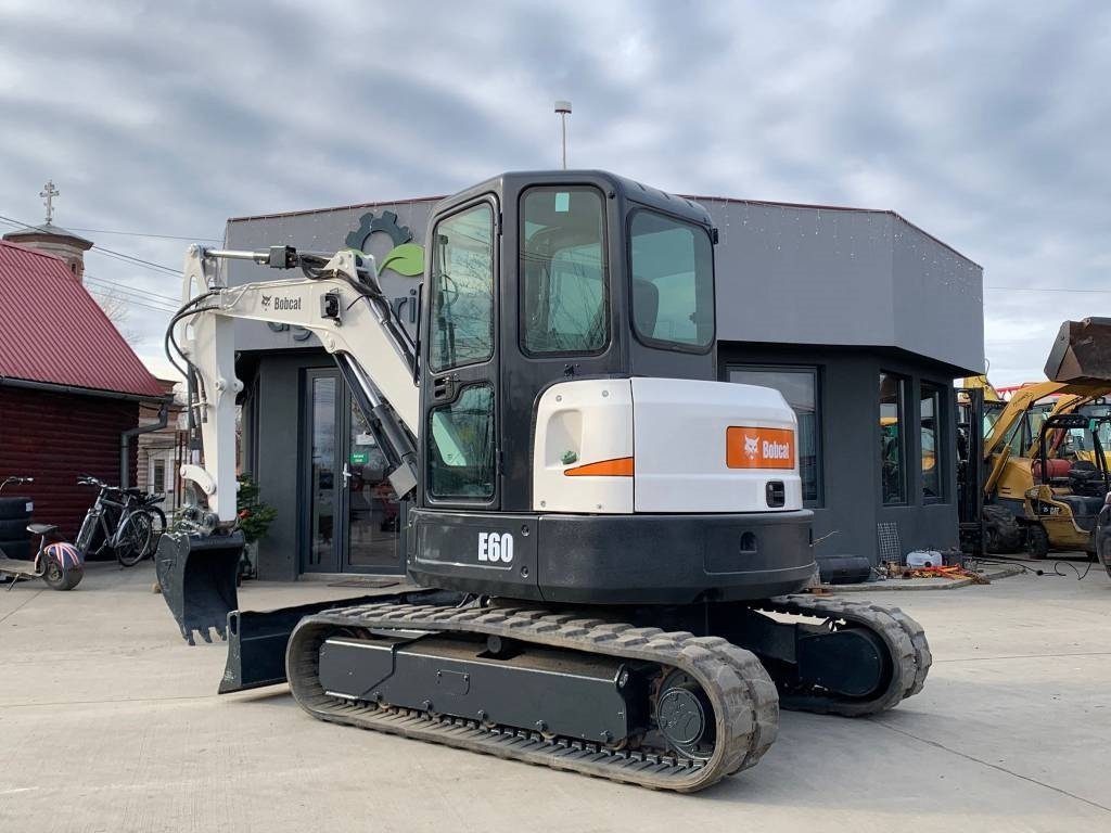 Bobcat E 60 - Мини-экскаватор: фото 3 Bobcat E 60 - Мини-экскаватор: фото 3