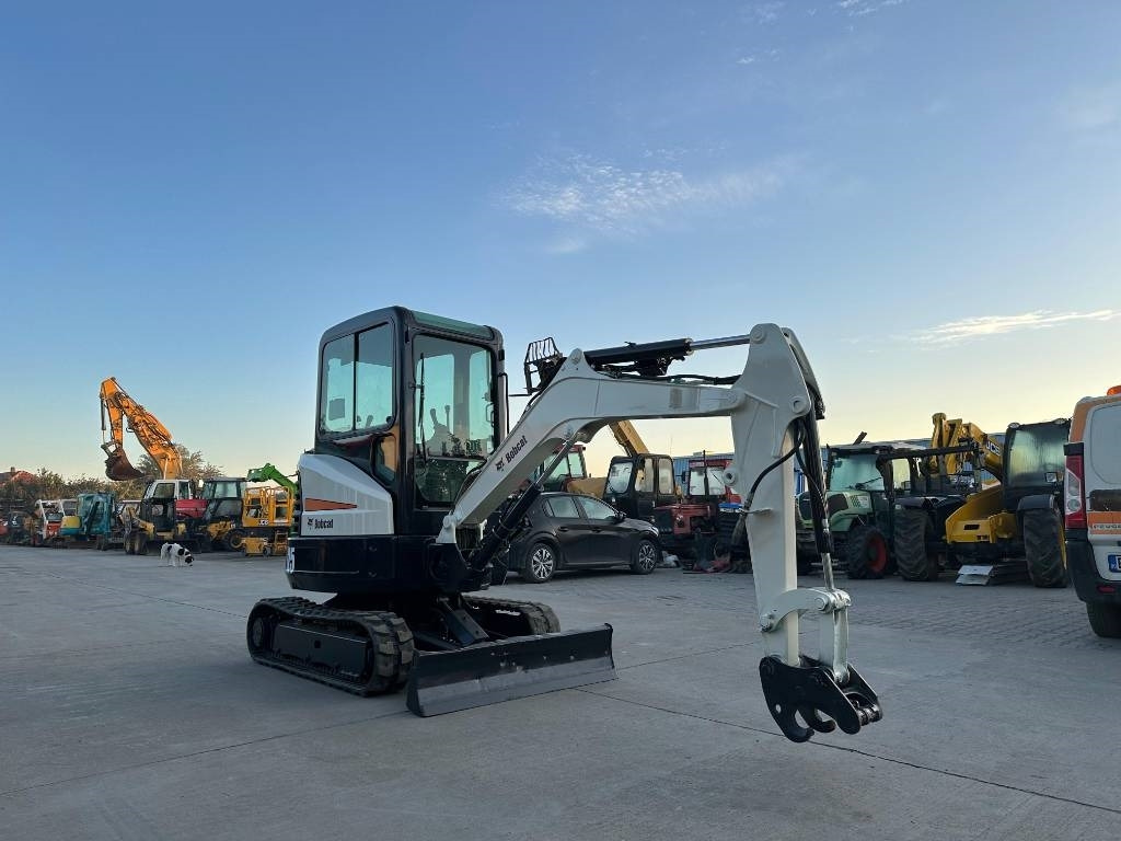 Bobcat E25EM - Мини-экскаватор: фото 4 Bobcat E25EM - Мини-экскаватор: фото 4