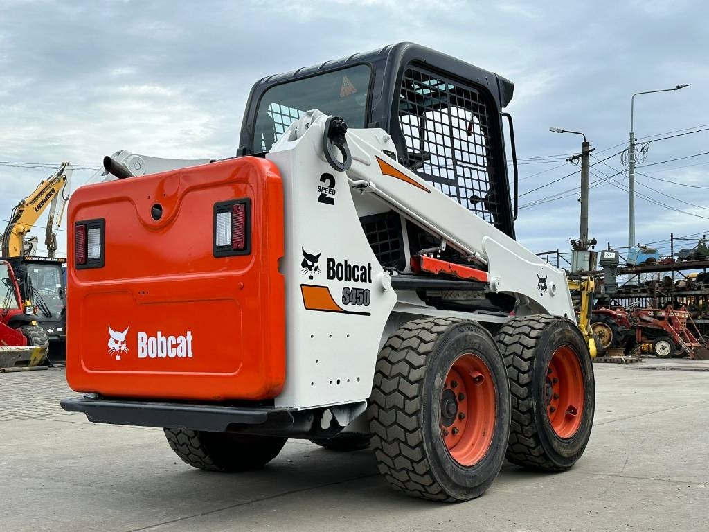 Bobcat S 450  - Мини-погрузчик с бортовым поворотом: фото 4 Bobcat S 450  - Мини-погрузчик с бортовым поворотом: фото 4