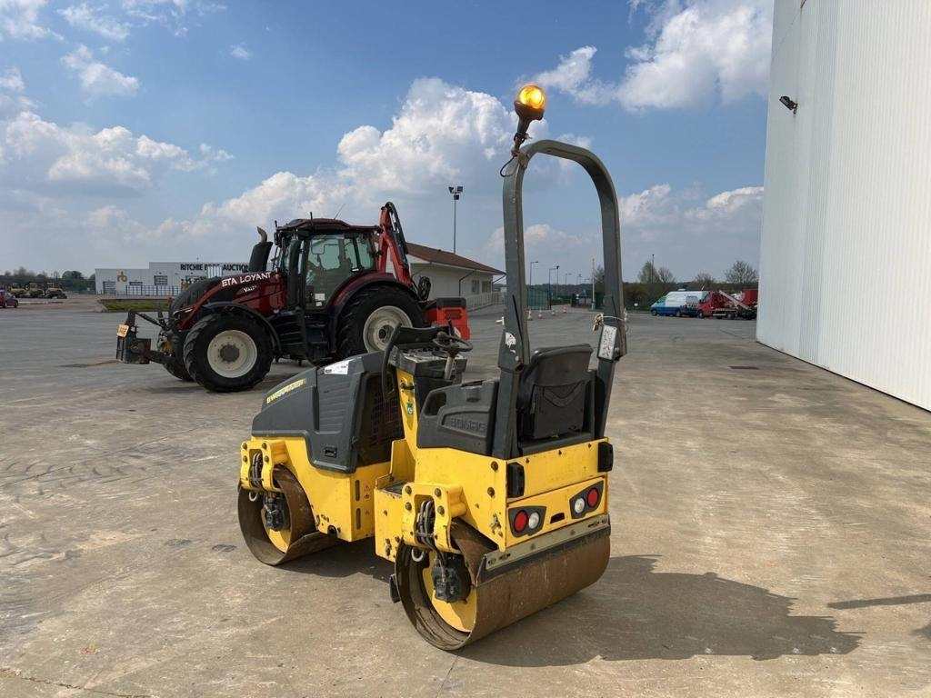 Bomag BW 100 AD M-5 - Дорожный каток: фото 2 Bomag BW 100 AD M-5 - Дорожный каток: фото 2