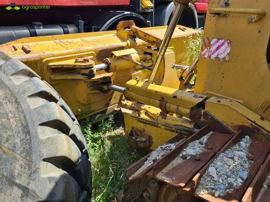CAT D 6 R XL CAT D 6 R XL - Бульдозер: фото 3 CAT D 6 R XL CAT D 6 R XL - Бульдозер: фото 3