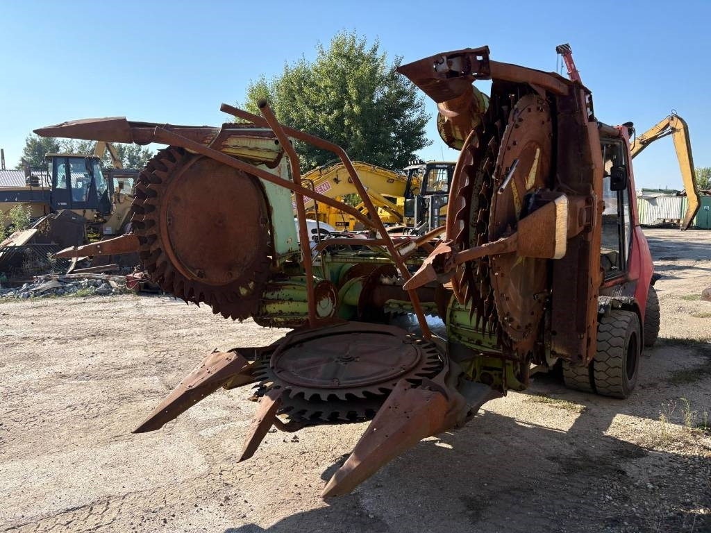 Claas RU 450 - Кормоуборочный комбайн: фото 2 Claas RU 450 - Кормоуборочный комбайн: фото 2