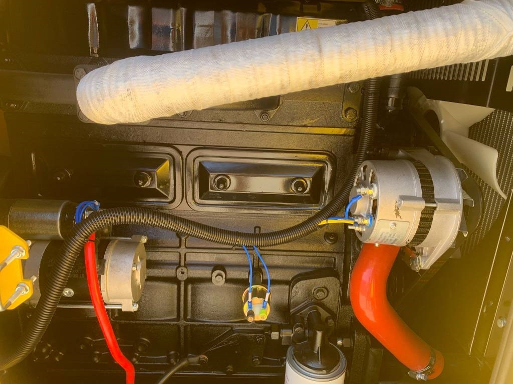 Compal VG-R30 - Электрогенератор: фото 5 Compal VG-R30 - Электрогенератор: фото 5