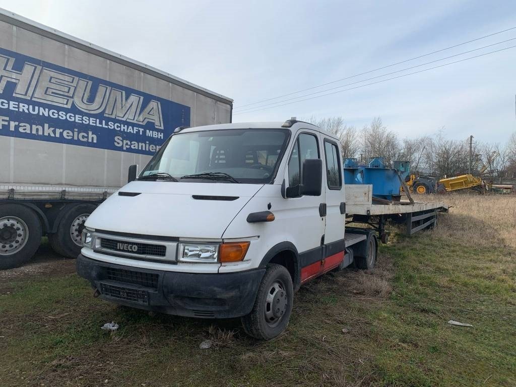 Iveco 40C 15 - Малотоннажный седельный тягач, Грузопассажирский фургон: фото 1 Iveco 40C 15 - Малотоннажный седельный тягач, Грузопассажирский фургон: фото 1