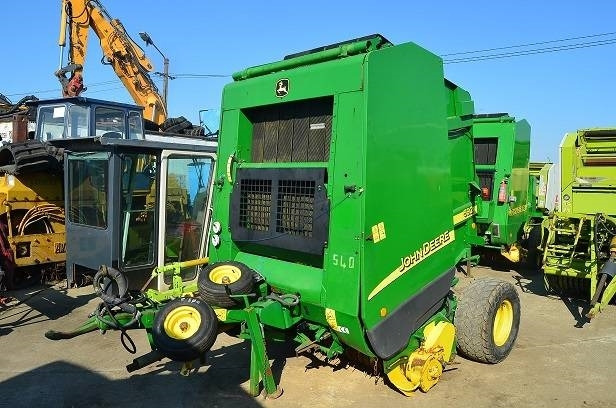 John Deere 592 - Пресс-подборщик рулонный: фото 1 John Deere 592 - Пресс-подборщик рулонный: фото 1