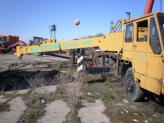 Kato 16T - Мобильный кран: фото 2 Kato 16T - Мобильный кран: фото 2