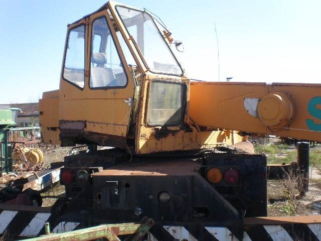 Kato 16T - Мобильный кран: фото 5 Kato 16T - Мобильный кран: фото 5