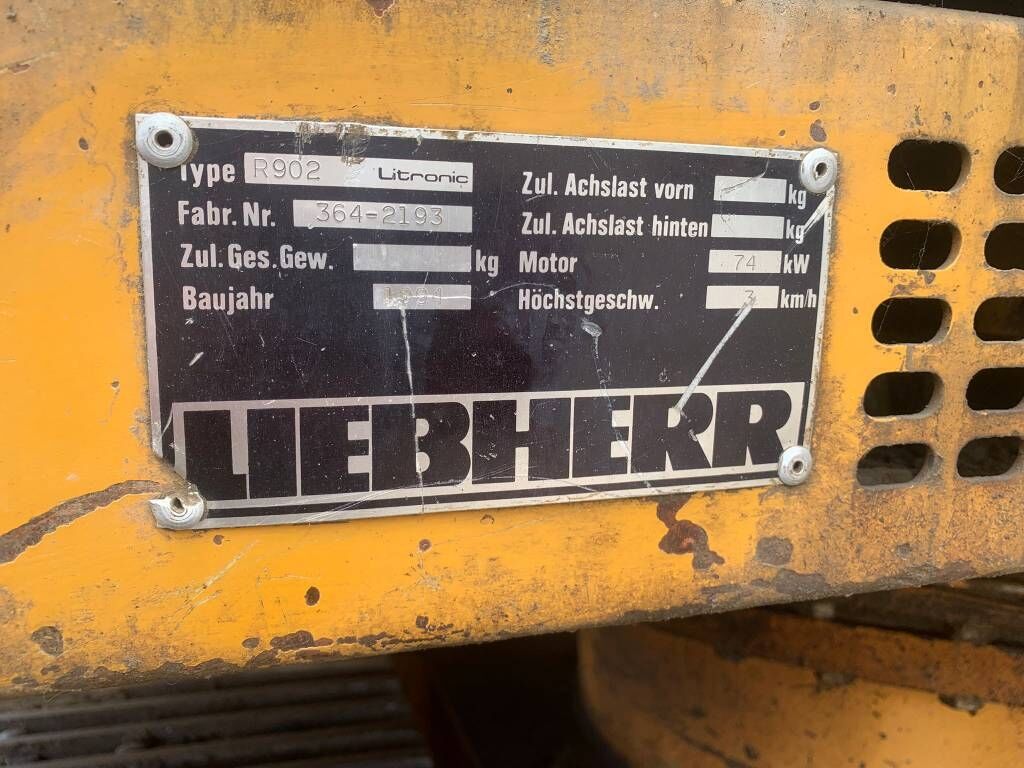 Liebherr R902 For Parts Liebherr R902 For Parts - Гусеничный экскаватор: фото 5 Liebherr R902 For Parts Liebherr R902 For Parts - Гусеничный экскаватор: фото 5