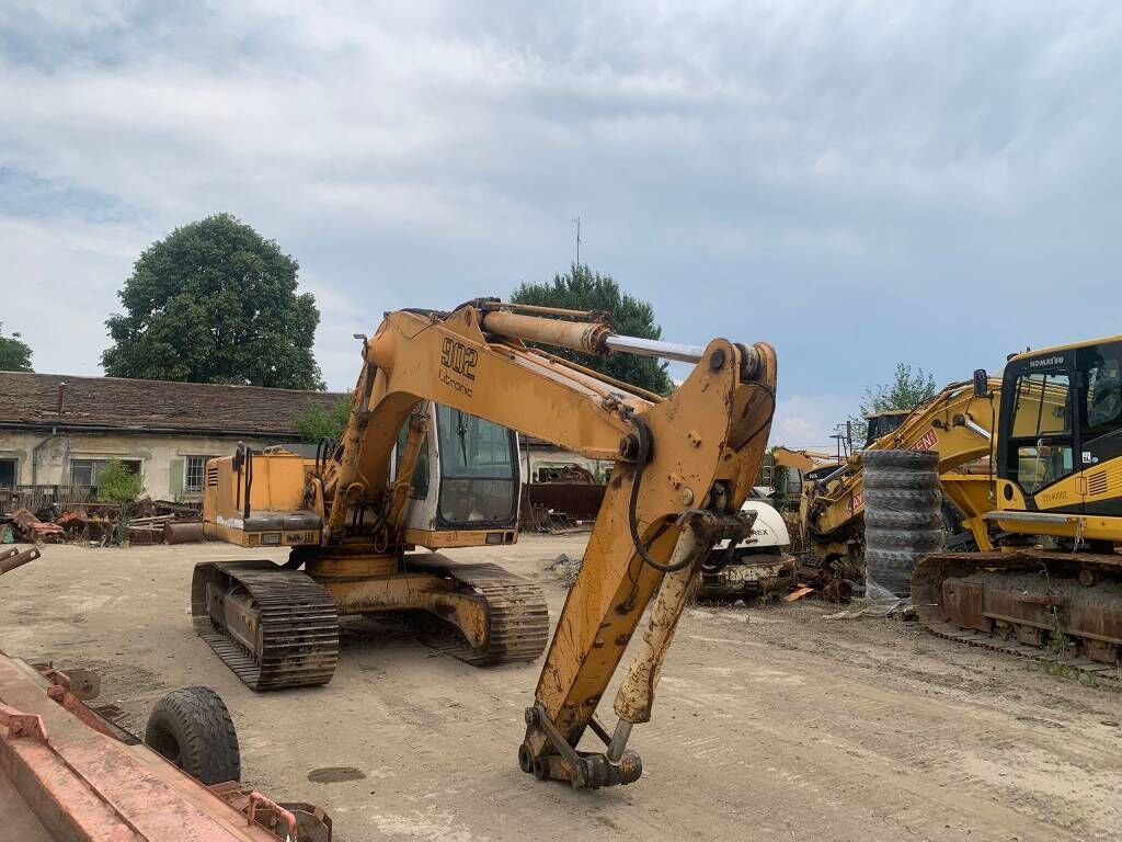 Liebherr R902 For Parts Liebherr R902 For Parts - Гусеничный экскаватор: фото 4 Liebherr R902 For Parts Liebherr R902 For Parts - Гусеничный экскаватор: фото 4