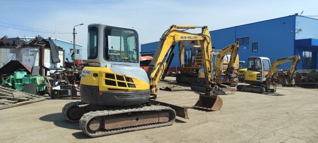 New Holland E 50.2 C - Мини-экскаватор: фото 2 New Holland E 50.2 C - Мини-экскаватор: фото 2