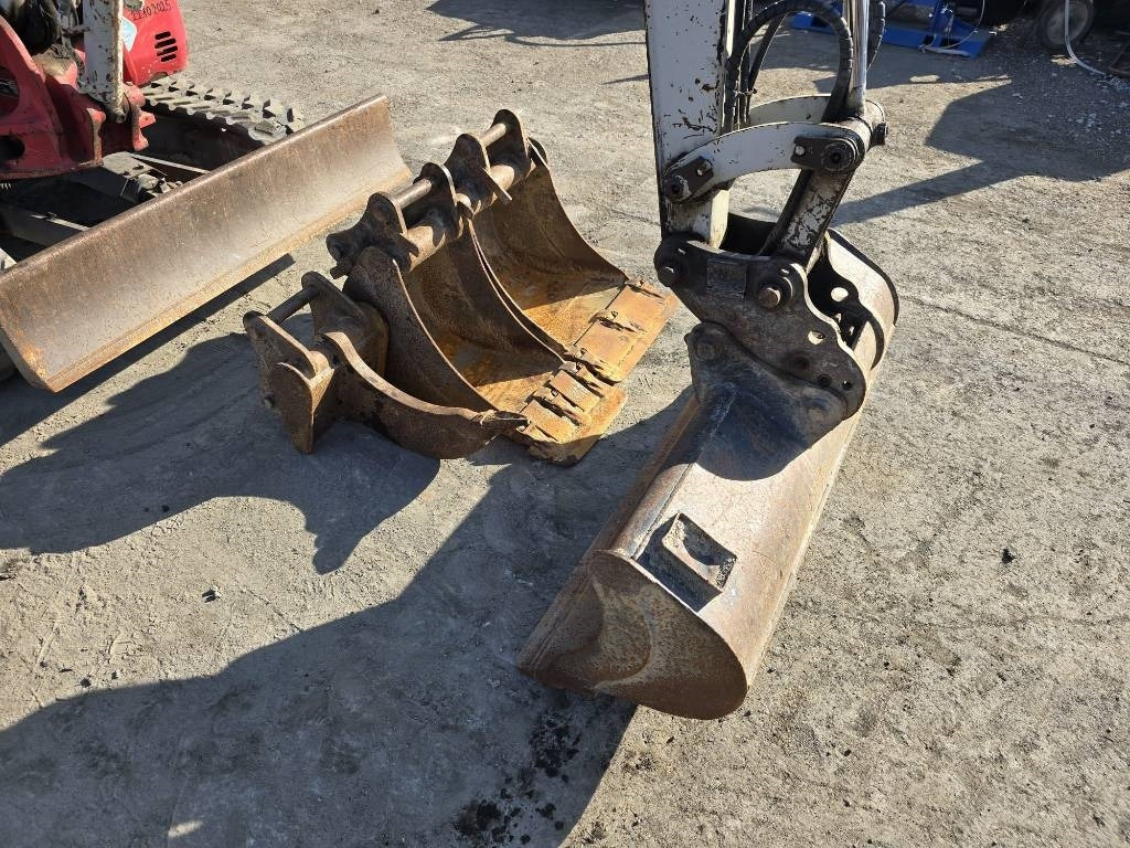 Takeuchi TB 23 R - Мини-экскаватор: фото 5 Takeuchi TB 23 R - Мини-экскаватор: фото 5