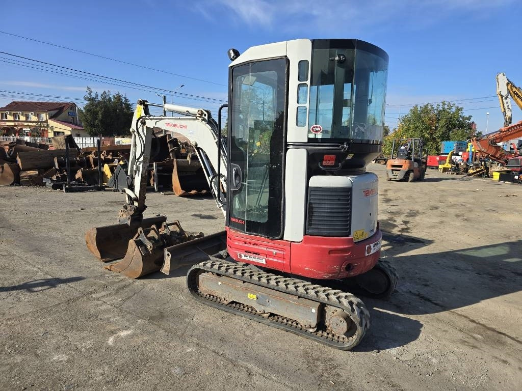 Takeuchi TB 23 R - Мини-экскаватор: фото 2 Takeuchi TB 23 R - Мини-экскаватор: фото 2