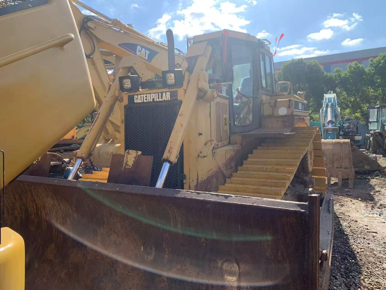 CAT D6R LGP - Бульдозер: фото 2 CAT D6R LGP - Бульдозер: фото 2