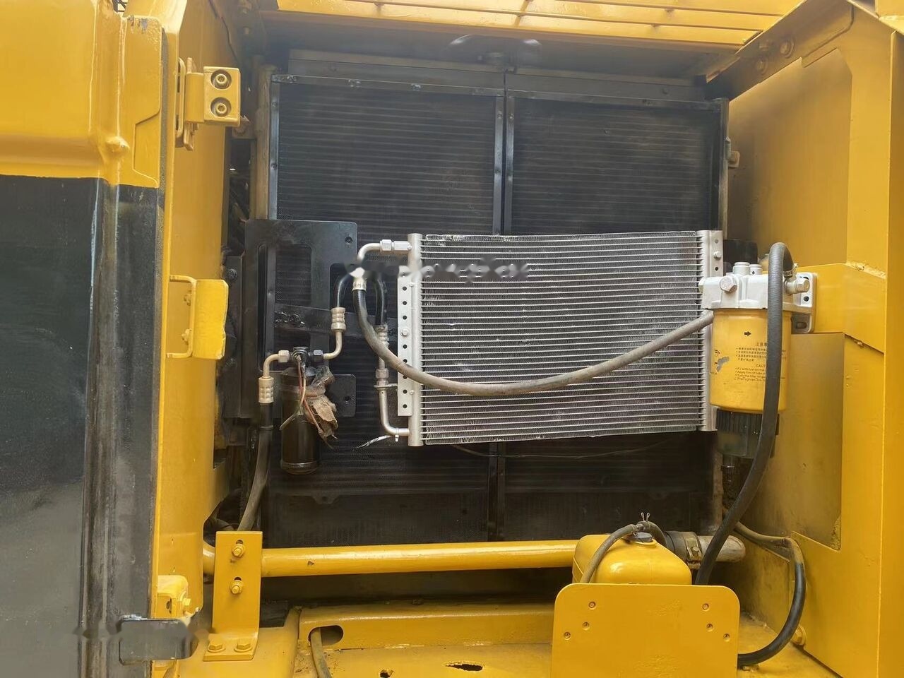 Гусеничный экскаватор Caterpillar 320CL: фото 1