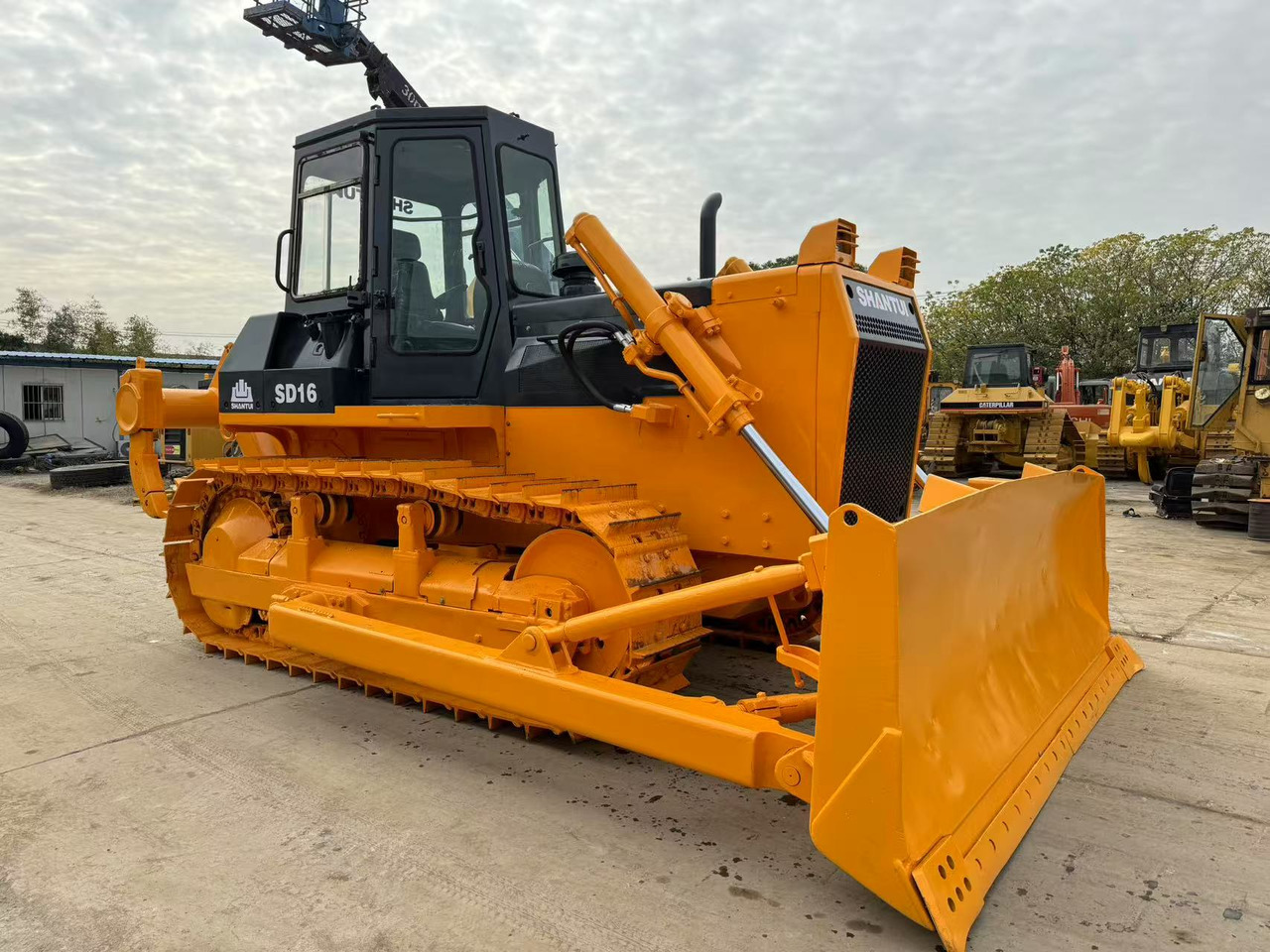 SHANTUI SD16 - Бульдозер: фото 5 SHANTUI SD16 - Бульдозер: фото 5