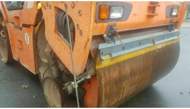 Hamm DV90 VO mit Streuer Klima Deutsche Maschine - Дорожный каток: фото 4 Hamm DV90 VO mit Streuer Klima Deutsche Maschine - Дорожный каток: фото 4