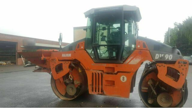 Hamm DV90 VO mit Streuer Klima Deutsche Maschine - Дорожный каток: фото 3 Hamm DV90 VO mit Streuer Klima Deutsche Maschine - Дорожный каток: фото 3