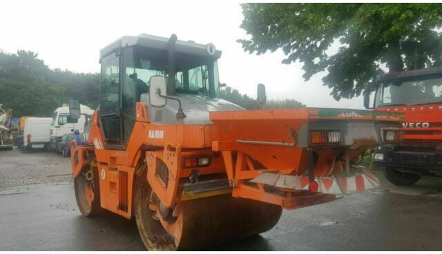 Hamm DV90 VO mit Streuer Klima German Maschine - Дорожный каток: фото 2 Hamm DV90 VO mit Streuer Klima German Maschine - Дорожный каток: фото 2