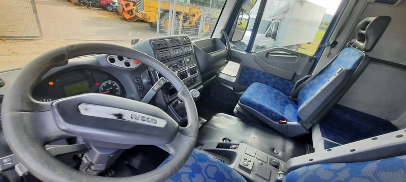 Грузовик с закрытым кузовом Iveco ML150E28 Koffer: фото 7