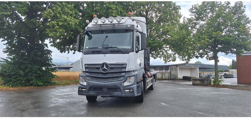 Mercedes-Benz Actros 2543 - Грузовик бортовой/ Платформа: фото 2 Mercedes-Benz Actros 2543 - Грузовик бортовой/ Платформа: фото 2