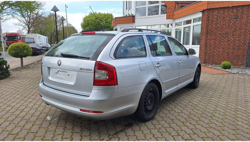 Škoda Octavia - Легковой автомобиль: фото 4 Škoda Octavia - Легковой автомобиль: фото 4