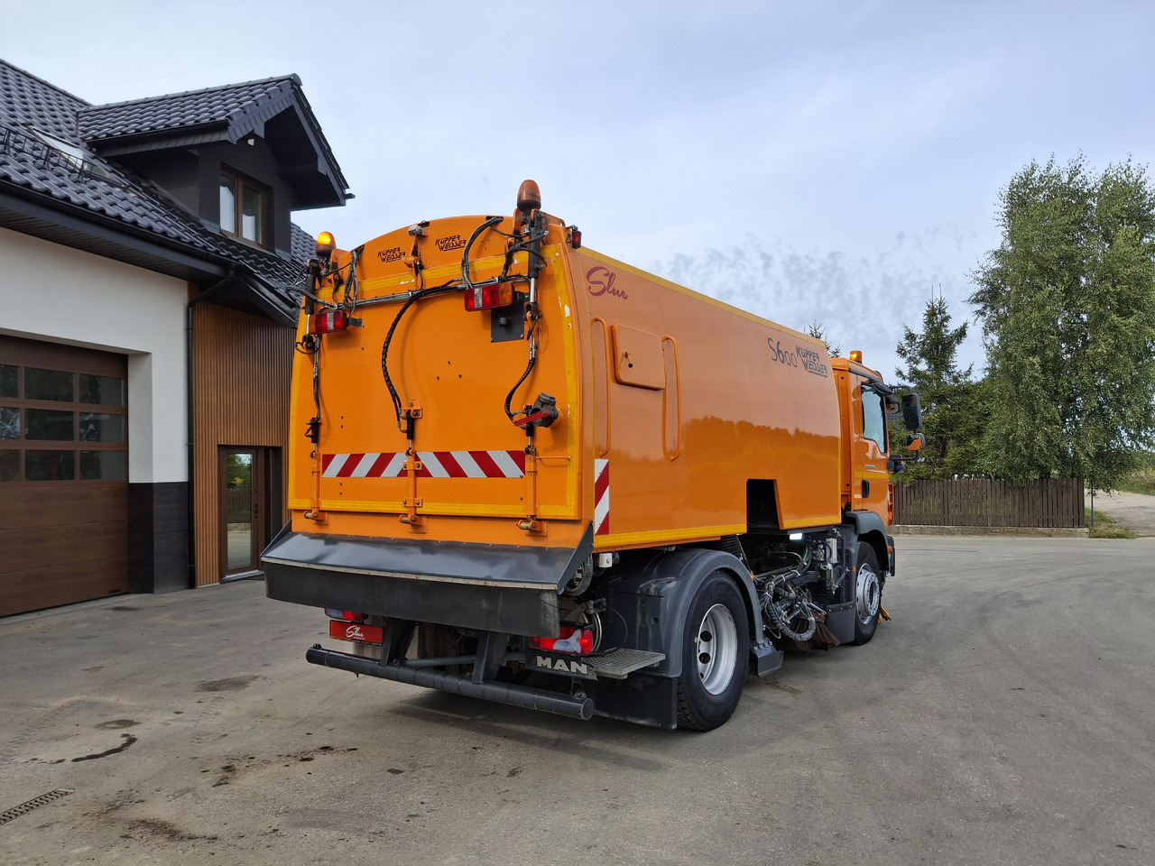 MAN TGM 18.250 Zamiatarka Kupper Weisser BROCK 2 Motoren Szczotki L/R PM10 Odchwaszczarka - Подметально-уборочная машина: фото 5 MAN TGM 18.250 Zamiatarka Kupper Weisser BROCK 2 Motoren Szczotki L/R PM10 Odchwaszczarka - Подметально-уборочная машина: фото 5