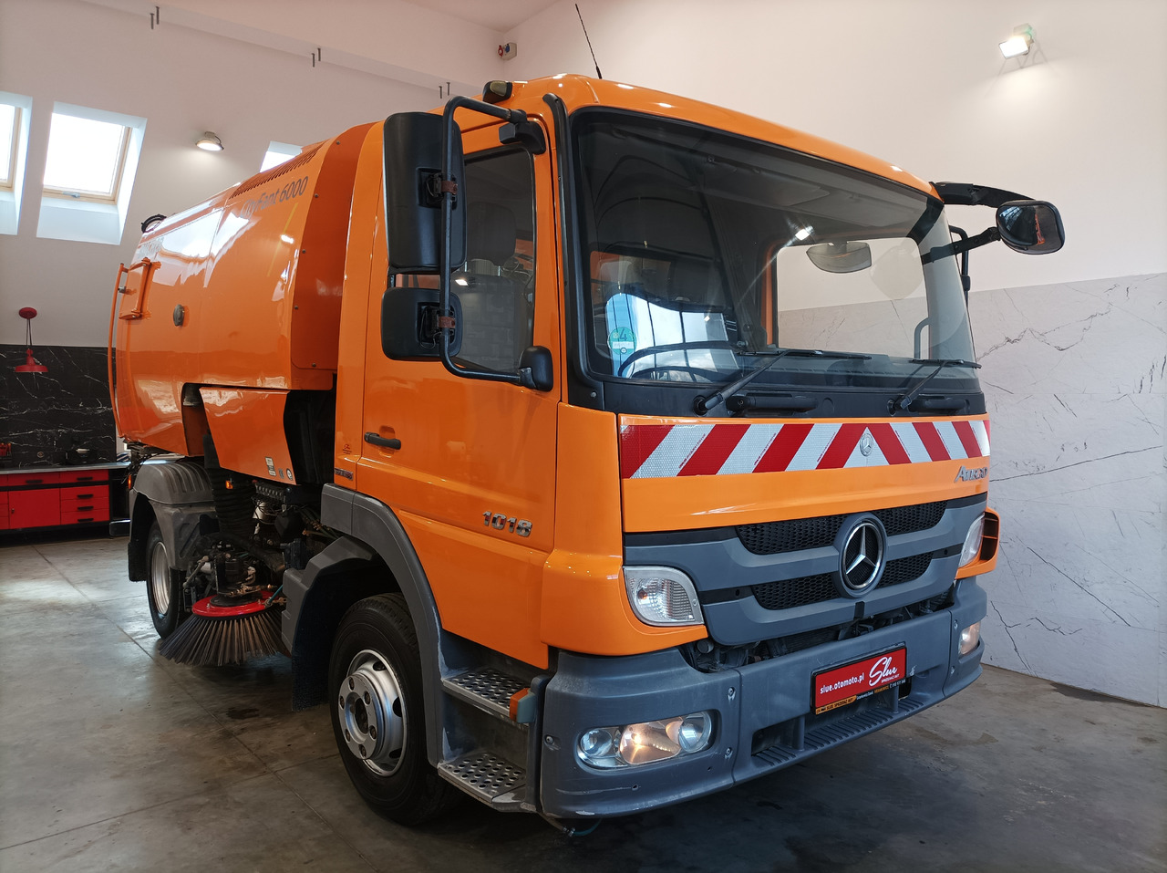 MERCEDES-BENZ Atego 1018 Zamiatarka Kehrmaschine BUCHER Szczotki L/R PM10 2 Silniki 2012r - Подметально-уборочная машина: фото 1 MERCEDES-BENZ Atego 1018 Zamiatarka Kehrmaschine BUCHER Szczotki L/R PM10 2 Silniki 2012r - Подметально-уборочная машина: фото 1