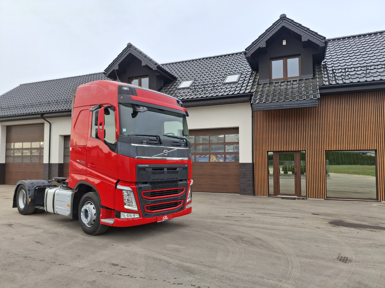VOLVO FH 420 ADR Sattelzugmaschine Euro 6 Ciągnik Siodłowy Automat Światła LED - Тягач: фото 1 VOLVO FH 420 ADR Sattelzugmaschine Euro 6 Ciągnik Siodłowy Automat Światła LED - Тягач: фото 1