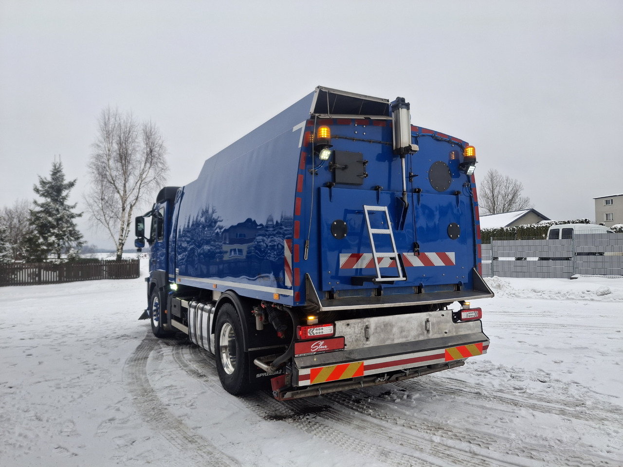 Volvo FM 340 - Подметально-уборочная машина: фото 2 Volvo FM 340 - Подметально-уборочная машина: фото 2